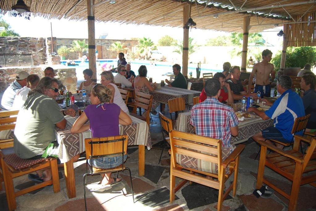 Hôtel Brandberg Rest Camp à Uis Extérieur photo